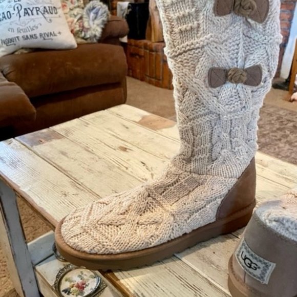 Cozy Knit Women's Slippers - Picture 4 of 6